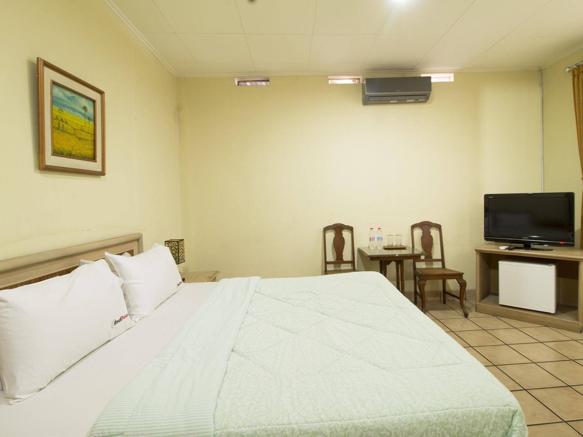 Reddoorz Plus Near Parahyangan University Bandung Exterior foto